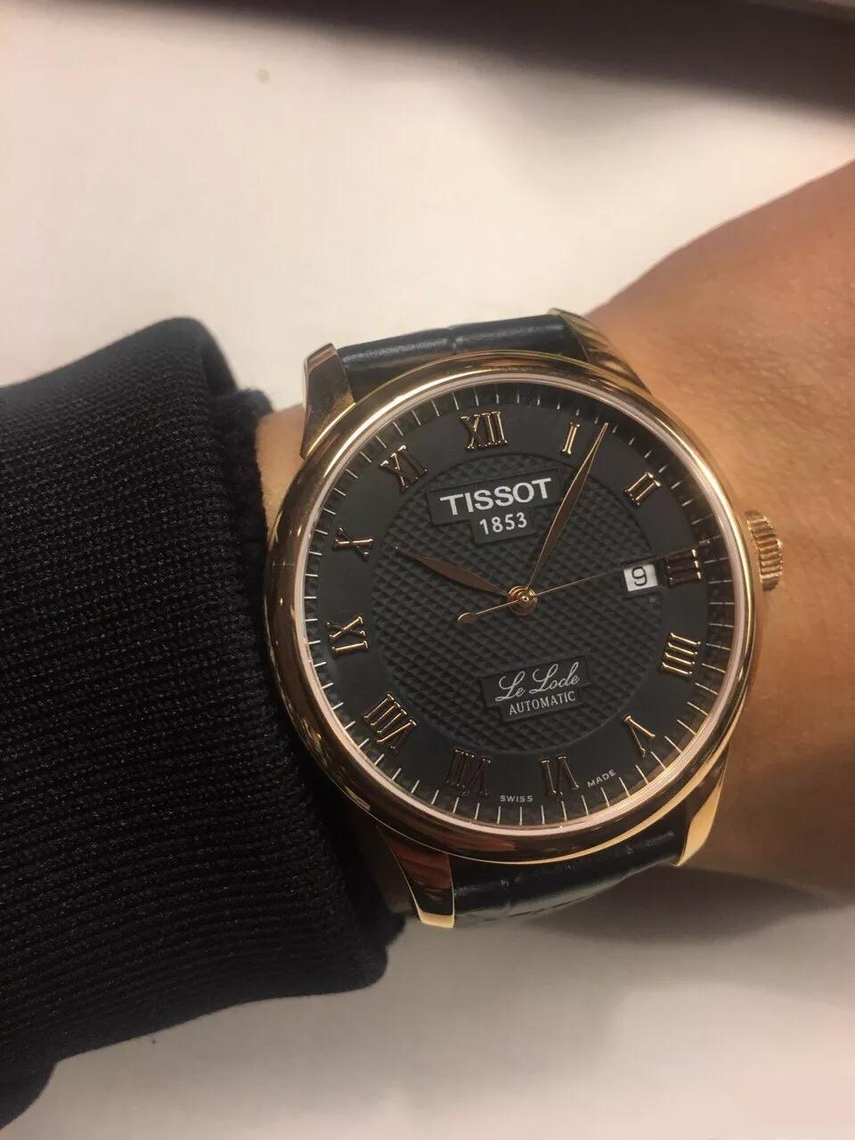 The automatic movement could be viewed via a see-through caseback.