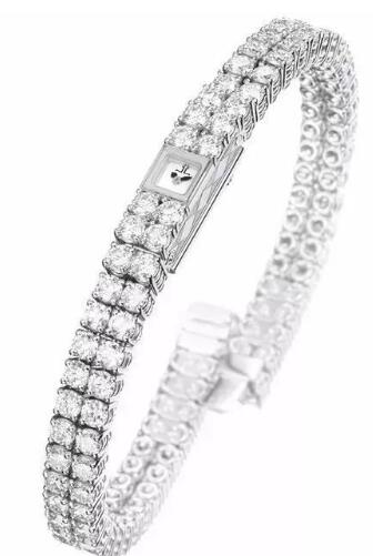 This new Jaeger-LeCoultre was presented to Queen to celebrate her 60th anniversary on the throne.