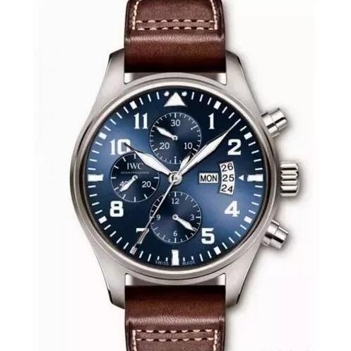 The IWC with blue dial makes the wearers very gentle.